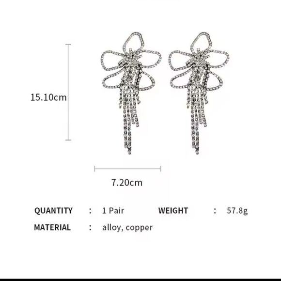 “Crystal Flower Tassel Earrings – Glamorous Statement Jewelry” - Picture 4 of 8